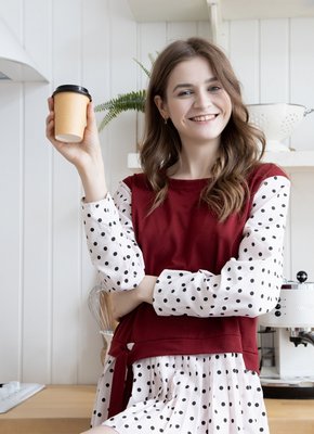 Молодая жена устроила стриптиз на кухне