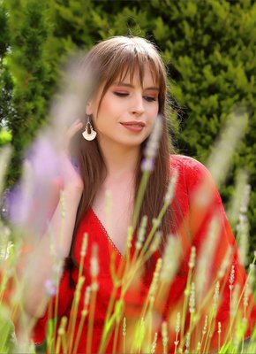 Игривая дамочка показала интимную стрижку