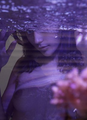 Худая брюнетка с волосатой писькой